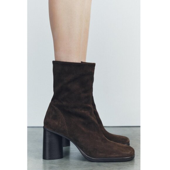 Zara Dark Chocolate Brown Suede Ankle Boots Block Heel Round Toe Zip Close Sz 10 - Picture 1 of 9